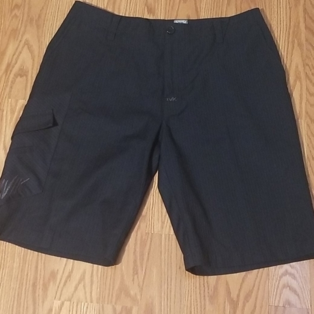 Tavik shorts 32‎